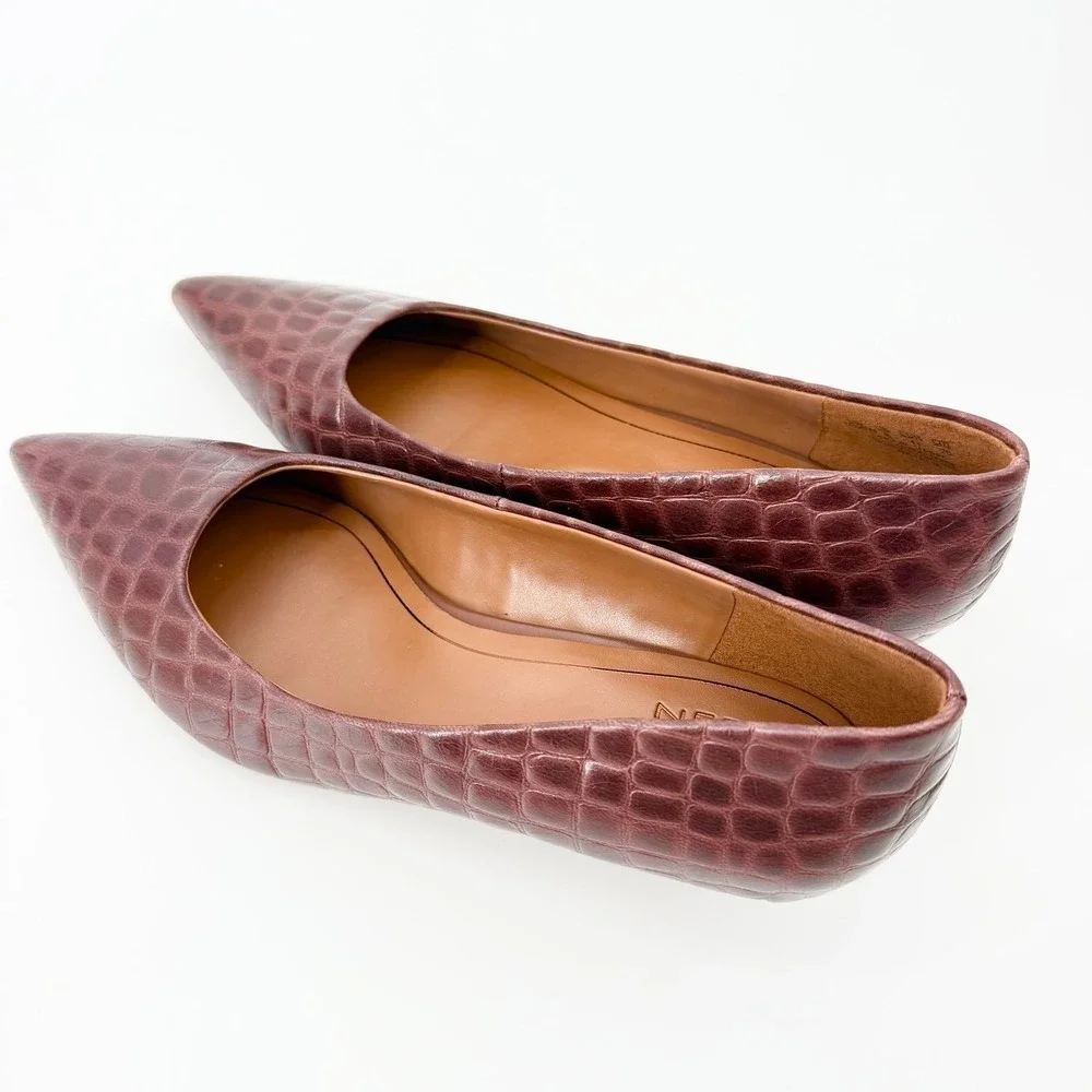 Naturalizer Natalia Kitten Heel Pumps 10W Wide Burgundy Croc Leather NIB Comfort